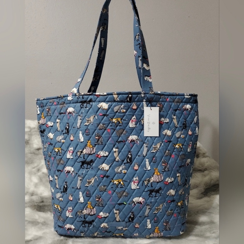 Vera Bradley Cat's Meow Grand Tote Bag. 20”w and 15” tall when laid flat